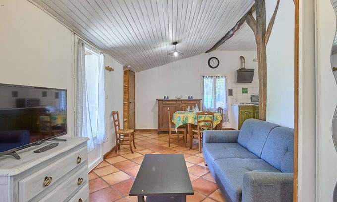 Cazaubon Apartment | Charming T2 with terrace, WiFi, pets allowed