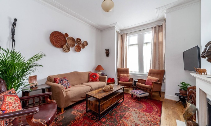 Lewisham House | Welcoming 3BR House near Hither Green Station