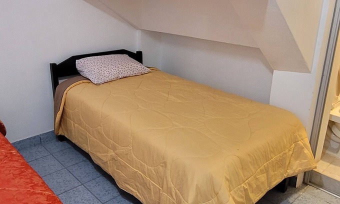 Cusco House | Charming townhome in amazing Cusco with WiFi and hot water