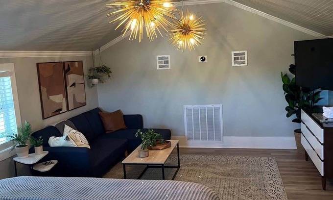 Freetown - Port Rico House | Ideal Long Term Stay Townhouse with Family-Friendly Amenities