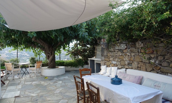 Skiros House | Traditional Skyrian House with Private Garden and Pool