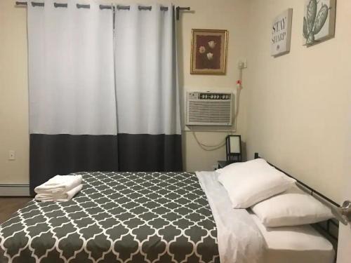 Providence Apartment | Budget-Friendly Urban Apartment Getaway with Kitchen