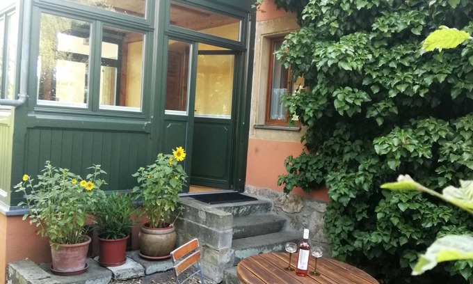 Schoenfeld-Weissig House | Ocean View Apartment in Dresden Pillnitz - Guest Rated 10/10