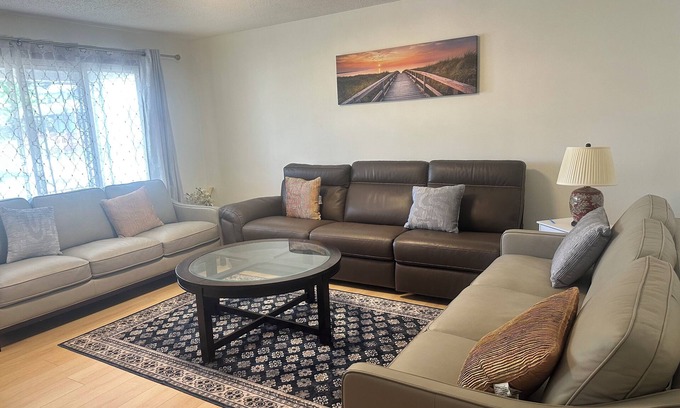 Depew House | Charming Vacation Home Near Niagara Falls & Highmark Stadium