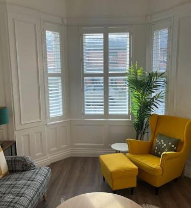 Dunmurry House | Elegant Victorian Terrace in South Belfast - Rated 9.9/10