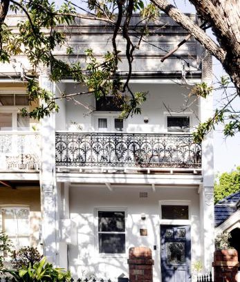 Randwick House | Elegant Victorian Terrace - Pet & Child Friendly Retreat