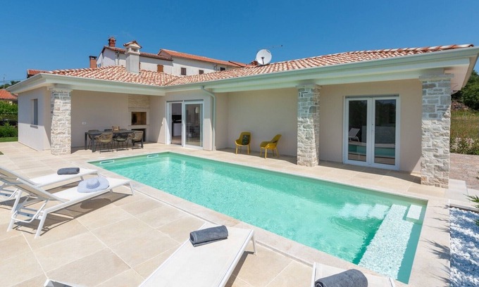 Valica Villa | Relaxing Villa Audrey with Outdoor Pool and Family-Friendly Amenities