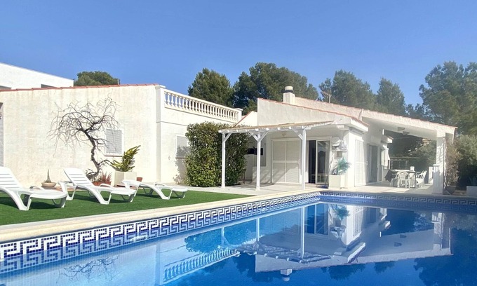 L Almadrava House | Charming Villa with Private Pool, Close to Beach, BBQ, and Family-Friendly Amenities