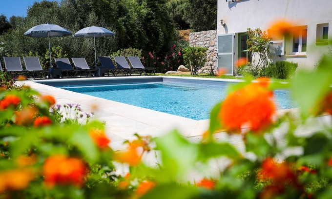 Montegrosso House | Idyllic Villa in Balagne with Oceanfront Pool & Spa