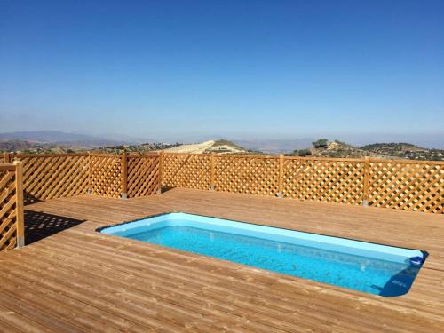 Coin Villa | Relaxing Villa in Coin with Pool and Large Garden Escape