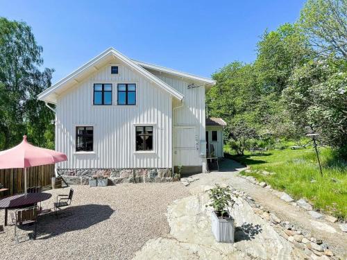 Orust Municipality House | Family-Friendly 7-Person Holiday Home in Varekil