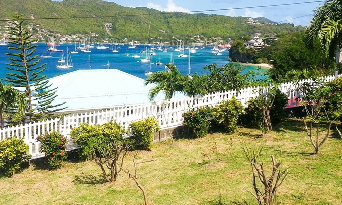 Friendship Bay Villa | Charming Villa steps from beach