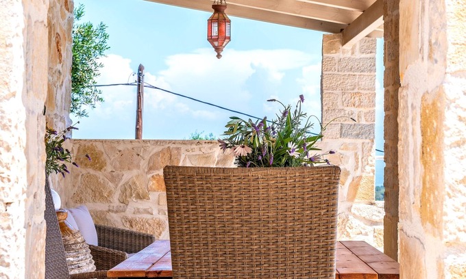 Mpogdanatika House | Villa Kiki - Breathtaking Seaviews & Private Pool Retreat