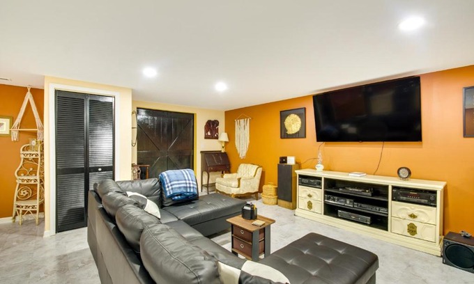 Lynchburg Apartment | Pet-Friendly Virginia Getaway Near Hiking and Golfing