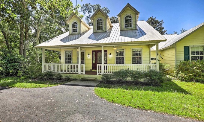 Earleton House | Perfect Waldo Getaway with Child-Friendly Amenities!