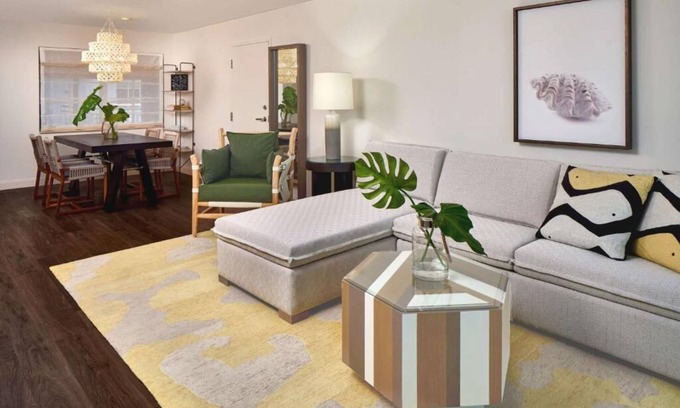 Rock Harbor Hotel | Waterfront Gateway in Key Largo: Pets Welcome & Poolside Fun