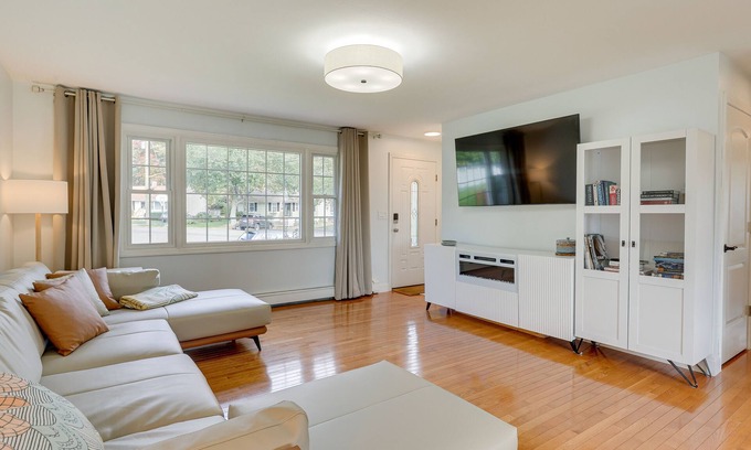 West Haven House | Ideal West Haven Escape - Stroll to the Beach & Ocean Views