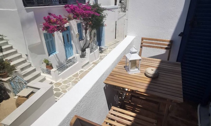 Lefkes Apartment | Charming White House Retreat with Balcony in Paros Lefkes