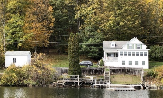 Castleton House | Lakefront House with Panoramic Views & Pool Access