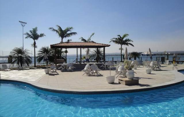 Smin Apartment | Inviting Flat by the Lake with Pool and Hot Tub Amenities