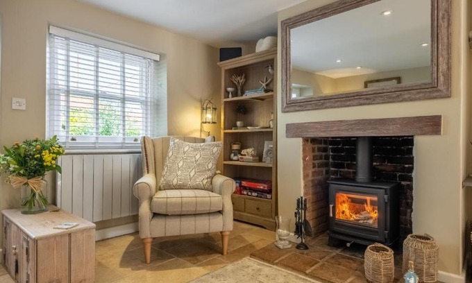 Burnham Market House | Family-Friendly Retreat at Charnwood Cottage