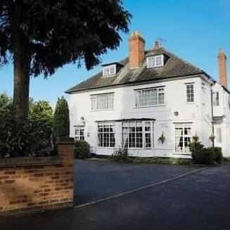 Loughborough Bed & Breakfast | Guest-Approved Charnwood Regency with Pet-Friendly Options
