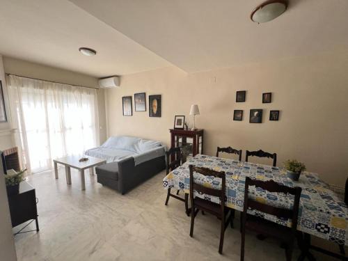 Valdelagrana House | Family-Friendly Retreat at Charran Valdelagrana 12