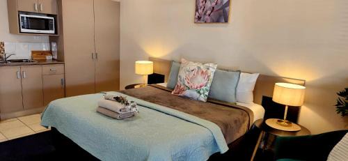 Richmond Hill Hotel | Discover Charters Towers Motel: 4-Star Family-Friendly Stay