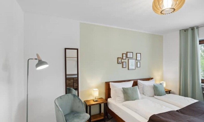 Hamelin Apartment | Experience Relaxation at Charysma: E-Kamin & Breakfast