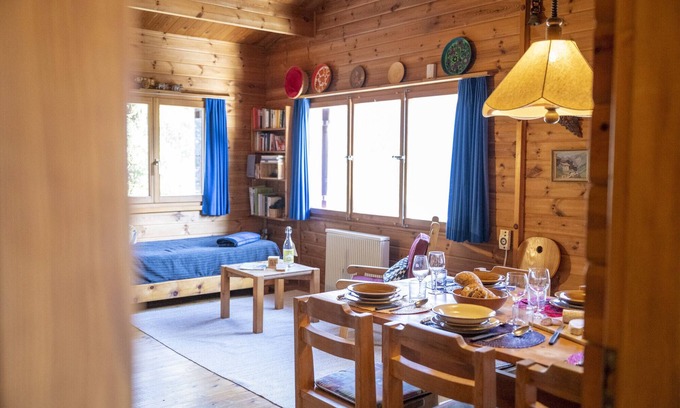 Valsot Ski Chalet | Panoramic 4.5-Room Chalet with Pet-Friendly Amenities