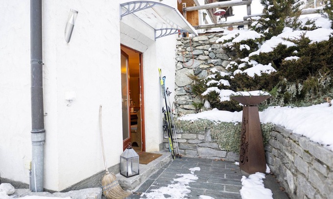 Valsot Apartment | Chasa Patgific Studio : Cozy Holiday Studio in Ramosch