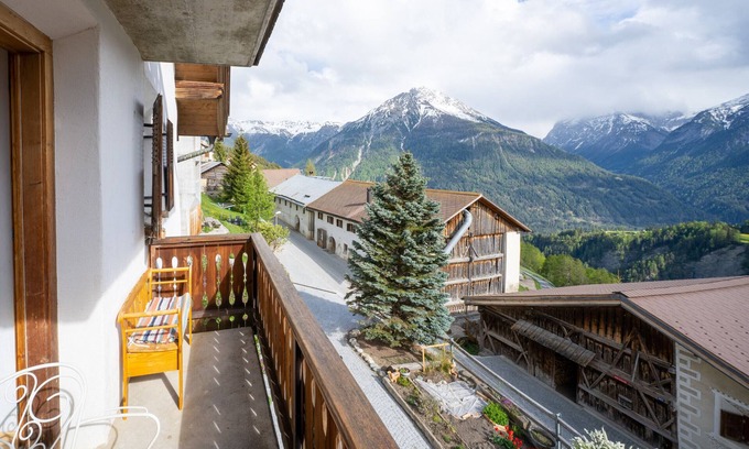 Vna Apartment | Chasa Rosa 1: Cozy Apartment in Sunny Mountain Village