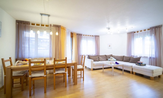 Engadin Scoul Apartment | Chasa Serras Reitberger: 3.5-room apartment near the cross-country ski trail & ski bus stop