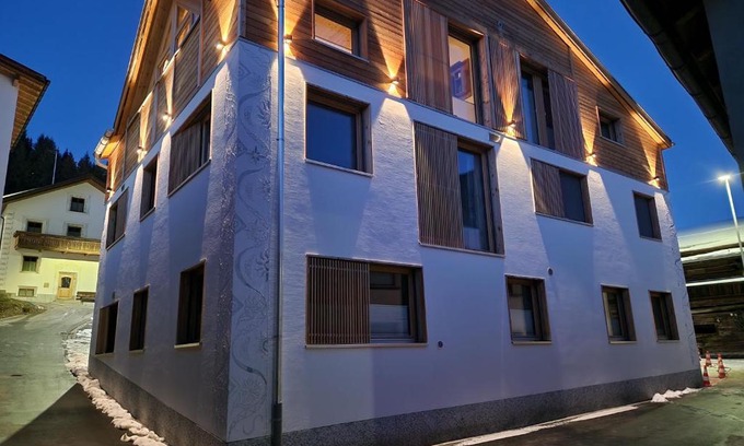 Ravaisch Apartment | Discover Chasa Siringia: Pet-Friendly & Family Welcoming Retreat