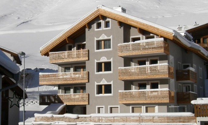 Ravaisch Apartment | Chasa Sot-Chaunt: Pet & Child Friendly with 9.5 Rating