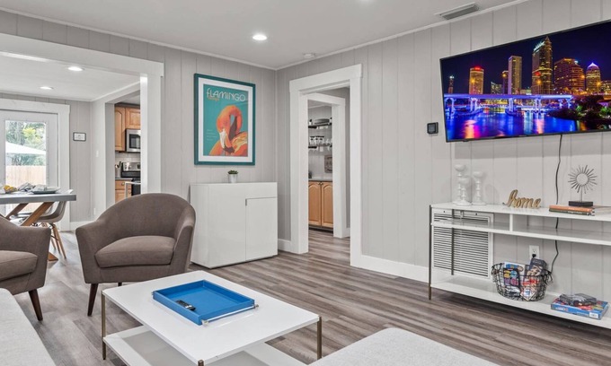 East Tampa House | Chasing a Dream - minutes to everything in Tampa