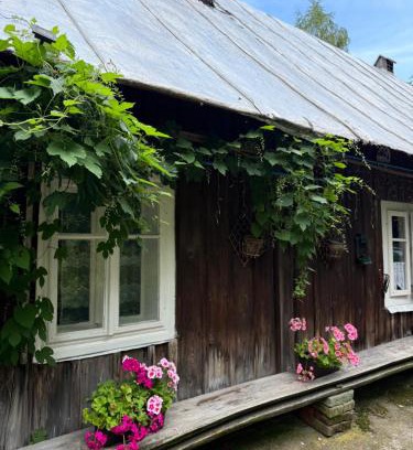 Gorlice House | Highly Rated Chata Adama i Ewy: Pet & Child Friendly Stay