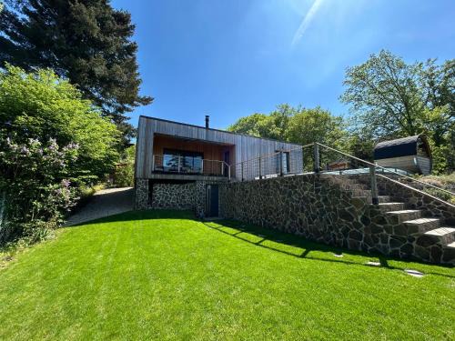 Hradistko House | Budka: Oceanfront Escape with 4-Star Comfort & Guest Praise