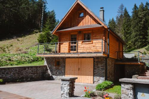 Vernar Ski Chalet | Discover Chata JÚLIA – Guest Rated 9.8 & Child Friendly