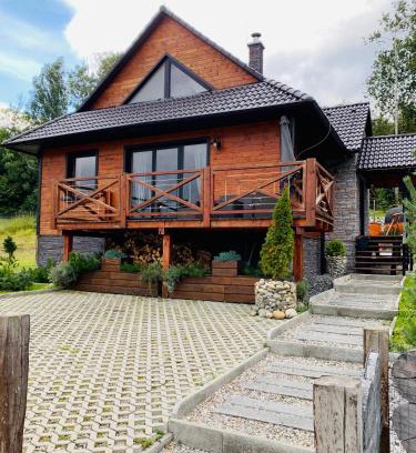 Smrecany House | Top-Rated Chata Lipa: Family-Friendly with Hot Tub Bliss