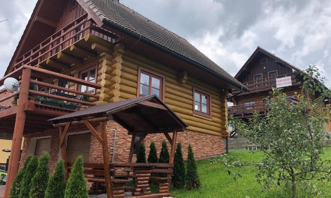Bobrovnik Ski Chalet | Unforgettable Stay at Chata na brehu Liptovskej Mary