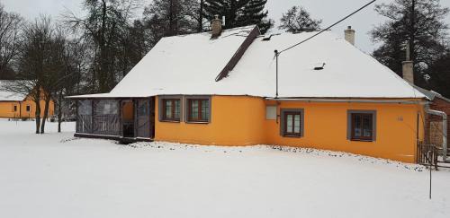Rymarov Cabin | Discover Chata Na Kovárně: Pet-Friendly Retreat with Hot Tub