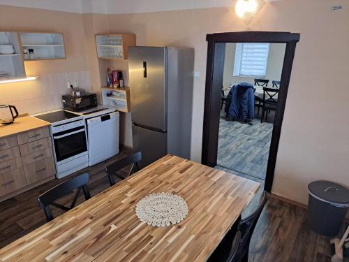 Loucna Pod Klinovcem Cabin | Family-Friendly Retreat at Chata Na Rozcestí for Pets
