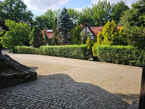 Bystrzyca Gorna Bed & Breakfast | Cozy Chata nad Sztolnią: Pet Friendly with Hot Tub & Dining