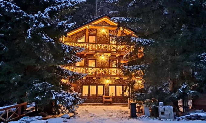 Demanovska Dolina Ski Chalet | Relaxing Retreat at Chata Oddychovka - Rated 9.9/10!