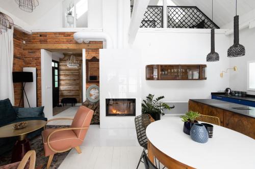 Myslenice Villa | Oceanfront Retreat at Chata Patykowo - Rated 10/10!