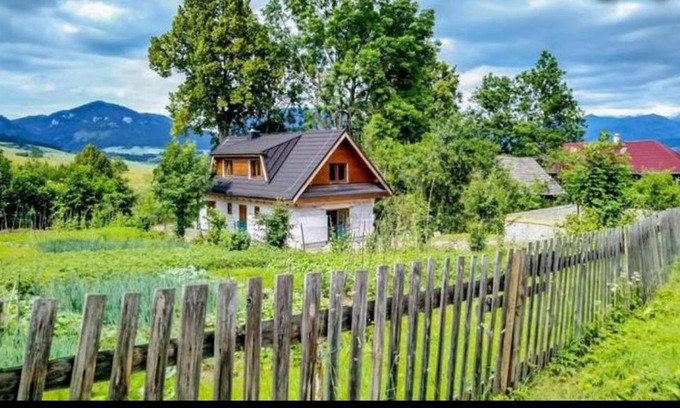 Bobrovnik House | Top-Rated Chata pod lipou Bobrovník - Pet & Child Friendly