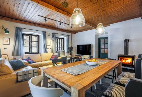 Bozi Dar Ski Chalet | Discover Family-Friendly Comfort at Chata u Židle