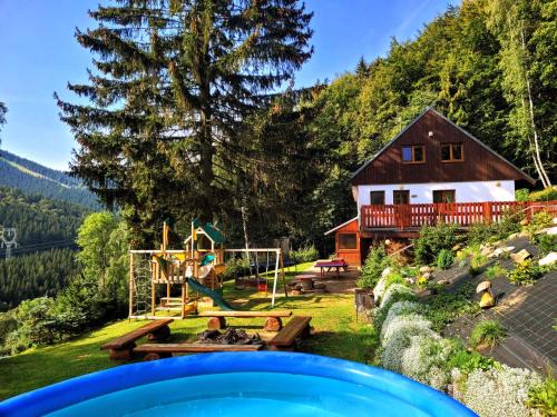Loucna nad Desnou Apartment | Family-Friendly Retreat at Chata U Vleku in Kouty nad Desnou