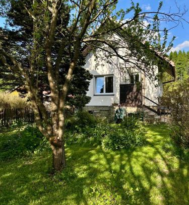 Trojanovice House | Comfortable Stay at Chata v Beskydech with Family Amenities